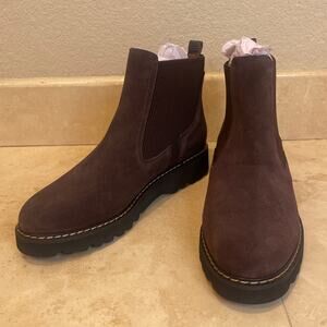 Donald Pliner Women’s 7 Brown Suede Chelsea Boots | New Without Box
